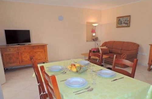 Gabonjin Apartment | Holiday Apartment in Gabonjin with Free Parking