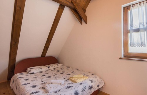 Brod Moravice House | Tranquil Holiday Home in Kvarner with Jacuzzi