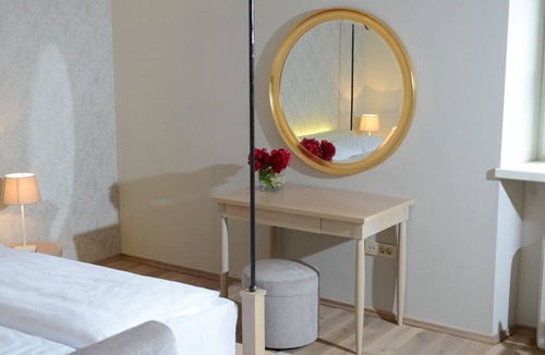 Kostanjevica na Krki Bed & Breakfast | Vila Castanea