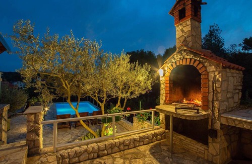 Rukavac House | 4 bedroom accommodation in Rukavac