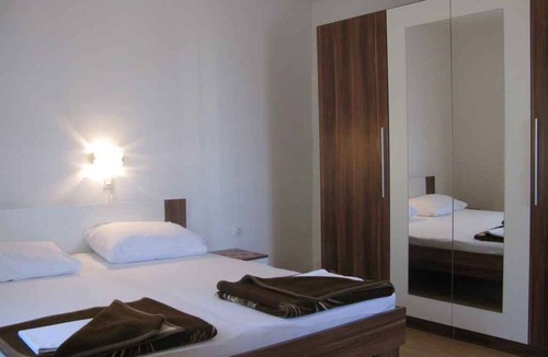 Banjol Apartment | Holiday apartment with balcony, terrace and air conditioning