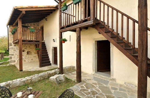 Kotli House | Traditional Stone House