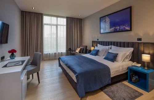 Sinj Bed & Breakfast | Corona B&B