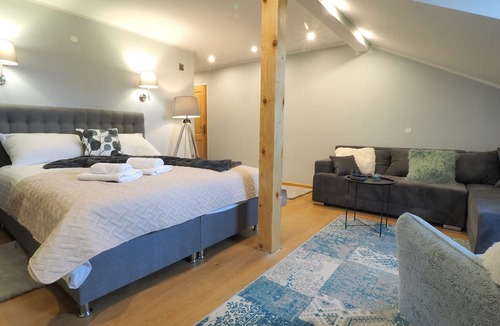 Plaski House | Guest house Sara Latin