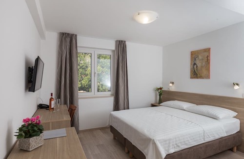 Komolac Hotel | Hotel Vimbula