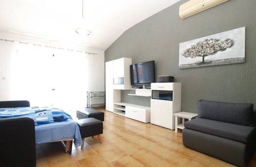 Stinjan House | House 747