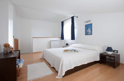 Vinez House | House Sanchi, consisting of 2 separate flats