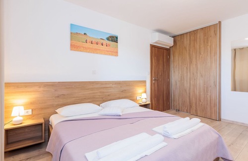 Stankovci House | Stunning private villa for 8 guests with A/C, private pool, WIFI, TV, terrace and parking