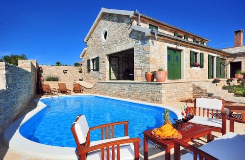 Lisicici Villa | Villa Asseria