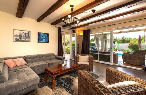 Rakalj House | Spacious holiday house/pool/jacuzzi/playground/6+2