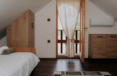 Ribnik House | Holiday Home Šapat Šume