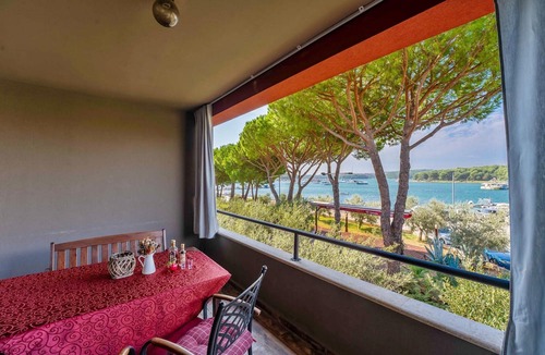 Pomer Apartment | Apartment in Medulin With sea View