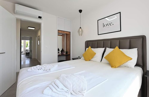 Zrce Apartment | Nova Luxury Residence apartment with private heated pool