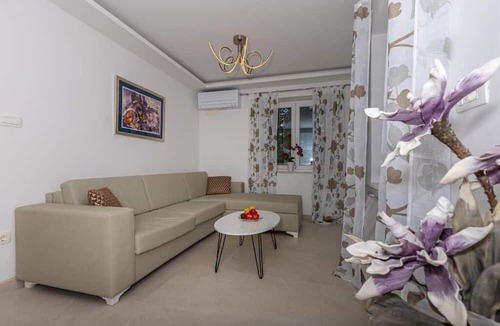 Crikvenica Apartment | Apartman Emilia