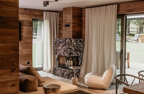 Ukanc House | Luxury Chalet With Jacuzzi at Lake Bohinj