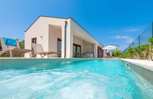 Segotici House | Echo villa, Istra, pool jacuzzi, BBQ, pet friendly