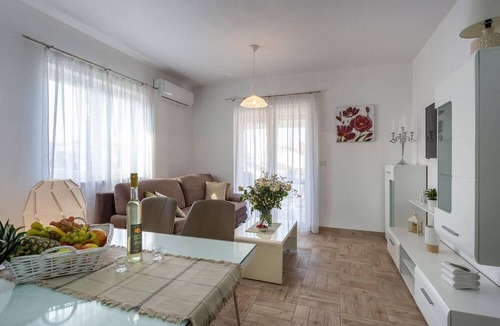Funtana Apartment | Beautiful apartment Funtana No.1