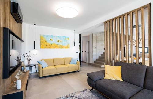 Murter House | 4 bedroom accommodation in Murter