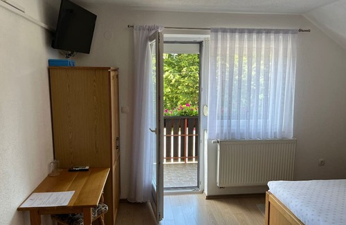 Jezerce Bed & Breakfast | House Kajfes