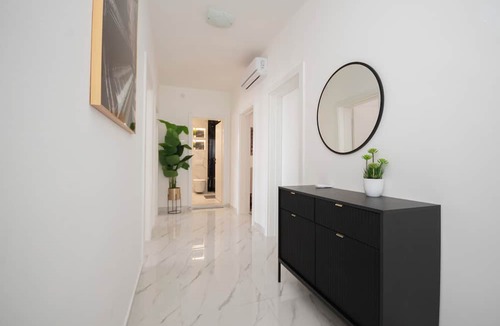 Jesenice Apartment | Duje