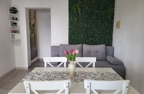 Dugi Rat Apartment | Apartments Sun & Sea - One Bedroom Apartment with Balcony and Sea View