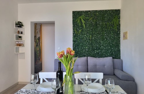Dugi Rat Apartment | Apartments Sun & Sea - One Bedroom Apartment with Balcony and Sea View