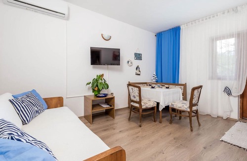 Opric Apartment | Lovely apartment in Lovran with WiFi