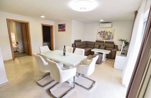 Vir Apartment | Apartments Sana
