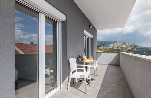 Solin Apartment | Apartments Villa Salona Sky