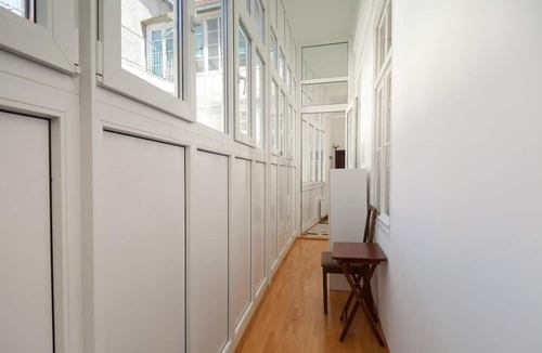 Ljubljana Old Town Apartment | Laura Tour As/Charming 1BR, AC, quiet apartment by Town Hall