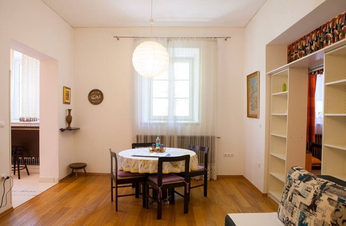 Ljubljana City Centre Apartment | Vita Tour As/Spacious 1BR APP in center with free AC and WiFi