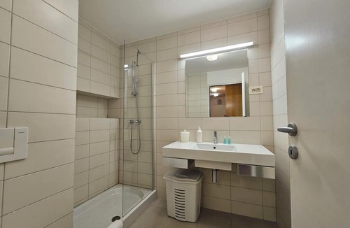 Bezigrad District Apartment | Bor Tour As/Bright APP in quiet area - free garage and WiFi