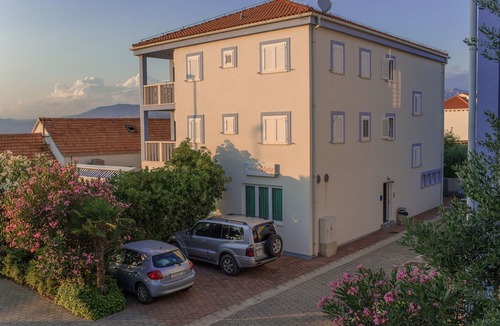 Mirce Apartment | Aparthotel Marina Gromela