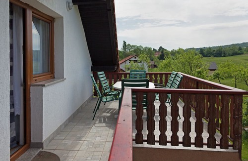 Catrnja Apartment | Two bedroom apartment with terrace Smoljanac, Plitvice (A-14023-a)