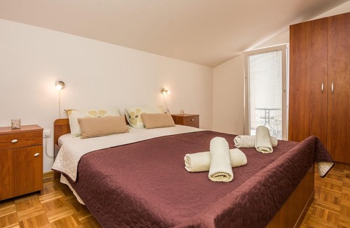 Kozino Apartment | Beautiful apartment in Kozino with house sea view