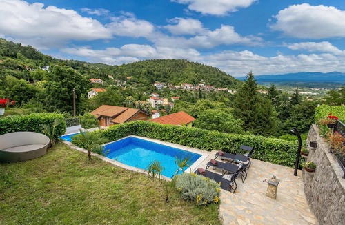 Rukavac Apartment | Cozy apartment in Rukavac with WiFi
