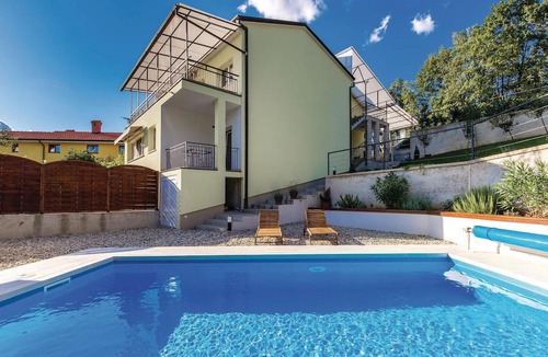 Sarsoni Apartment | Beach front apartment in Matulji