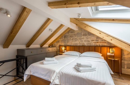 Split Apartment | Luxury Room Miara in Split City Center III