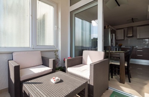 Veruda Apartment | Luxury apartment is perfectly located for families and young people near beachs!
