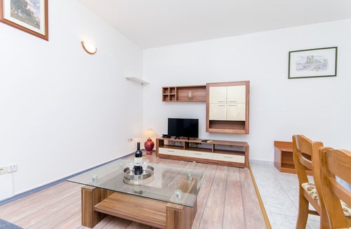 Trogir Apartment | Apartments and Rooms Iva