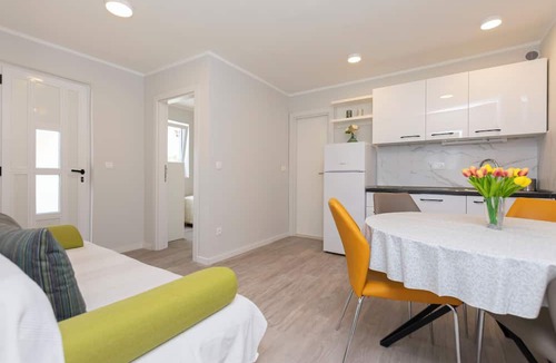 Mimice Apartment | Apartments Adriatic Blue With Pool