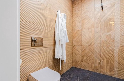 Cove Tri Zala (Zrnovo) House | Suartini Viganj mit einem Jakuzzi by Interhome