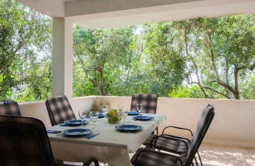 Businci House | Charmante Villa Layla mit Meerblick und Pool by Interhome