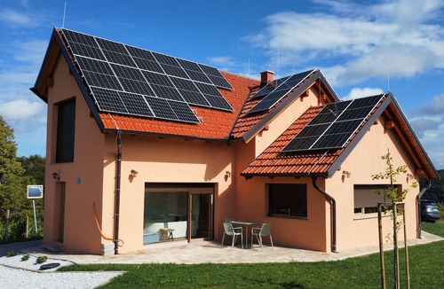 Gorisnica House | Cozy 2-bedroom house in charming Gradišča with AC and Sauna