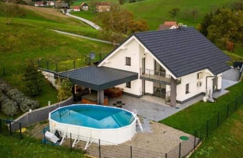 Rogaska Slatina House | Vila FRIGO - prostorna vila z bazenom v bližini Term Olimija.