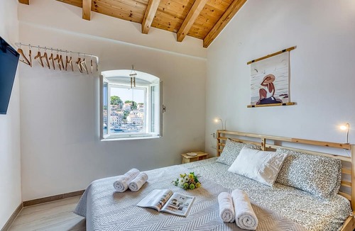 Cove Murtar Apartment | Lasta Lošinj Town