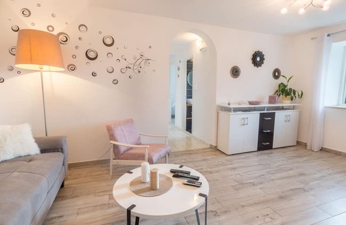 Hodilje House | Holiday Home Riva
