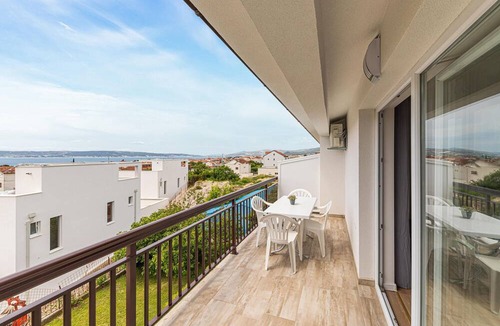 Kastel Kambelovac Apartment | 2 bedroom amazing apartment in Kastel Kambelovac