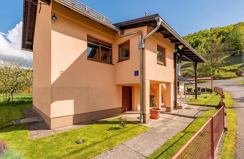 Perusic House | Gorgeous home in Perusic