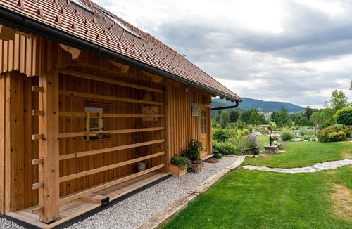 Hrib pri Hinjah House | Cottage Happiness with Sauna and Natural Pool